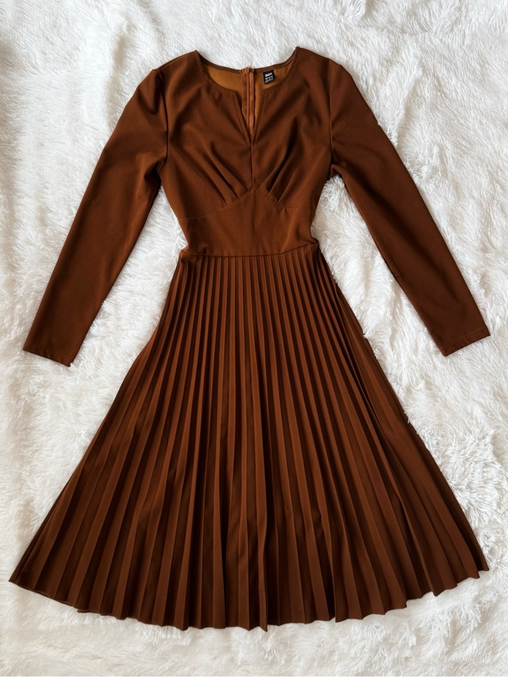 Women's Long Sleeve Pleated Midi Dress - Brown